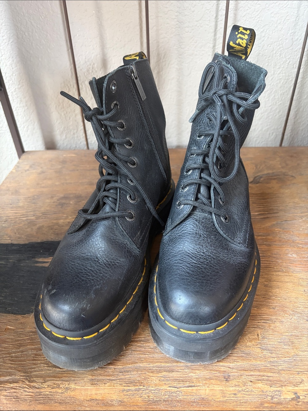 Jadon Pisa Leather Platform Doc Martens